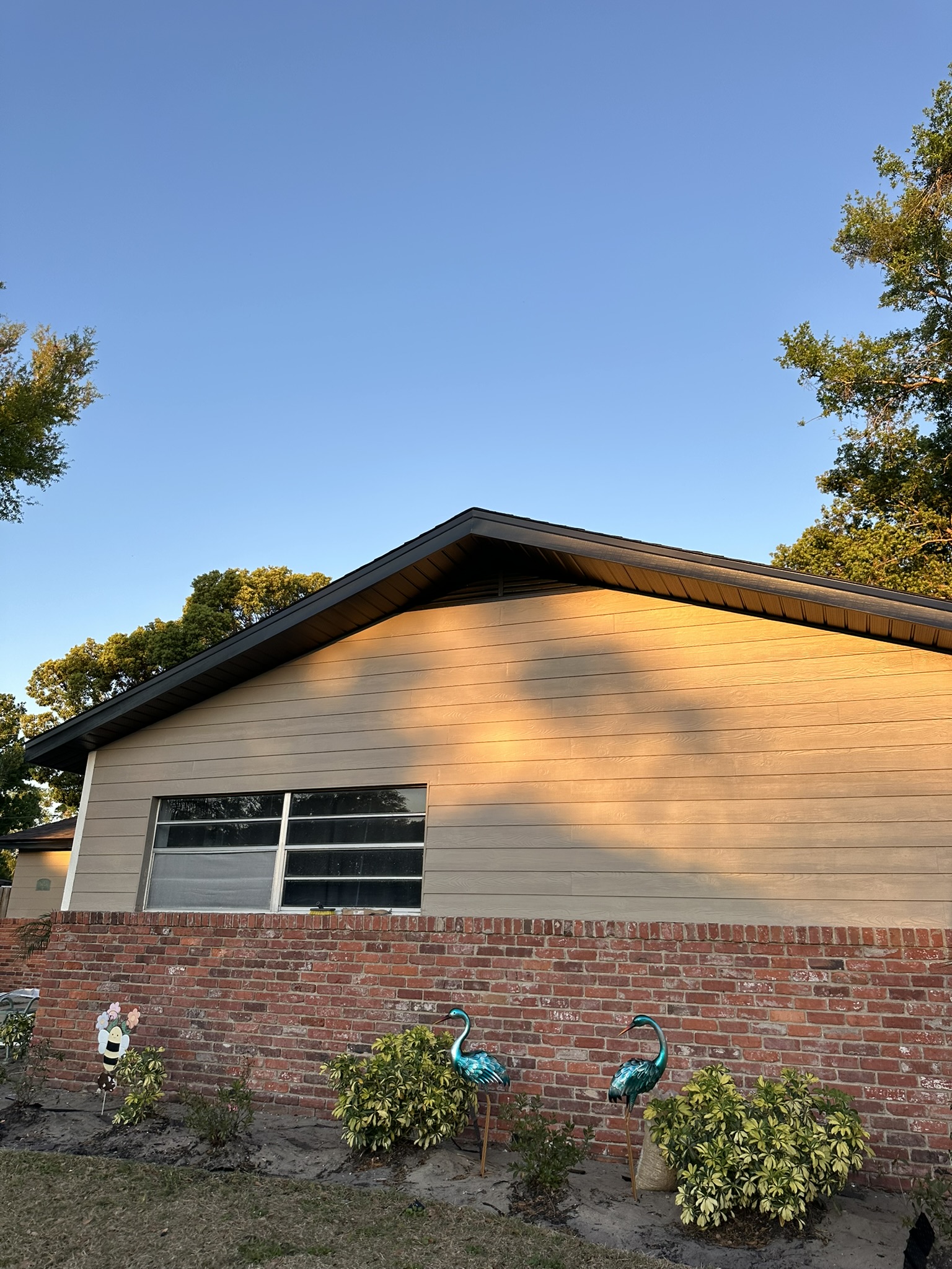 Complete soffit and fascia project in Orlando FL - Black Soffit Gable